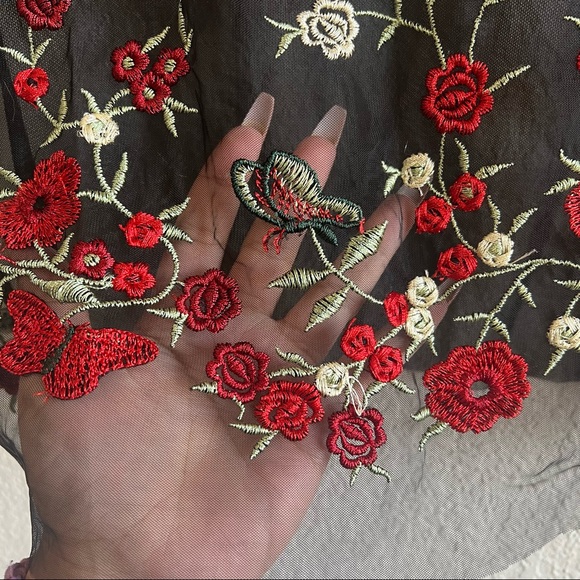 Embroidered roses sheer top - Picture 5 of 6